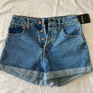 Women’s high rise shorts- f21 size 25